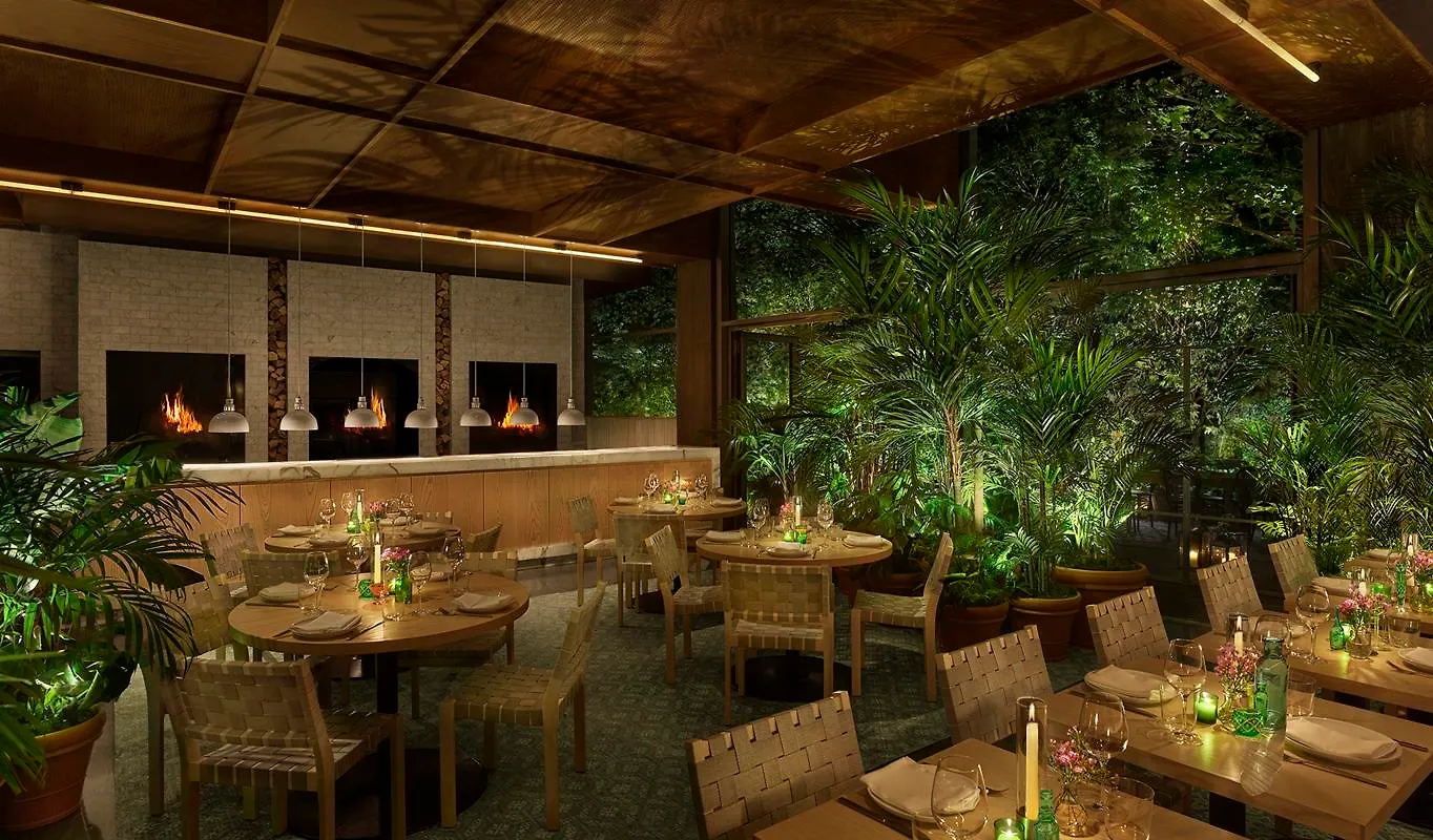 ****  Public, An Ian Schrager Hotel New York Stati Uniti
