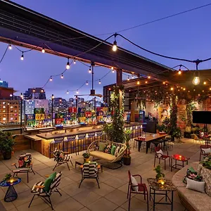 Moxy Nyc East Village **** New York